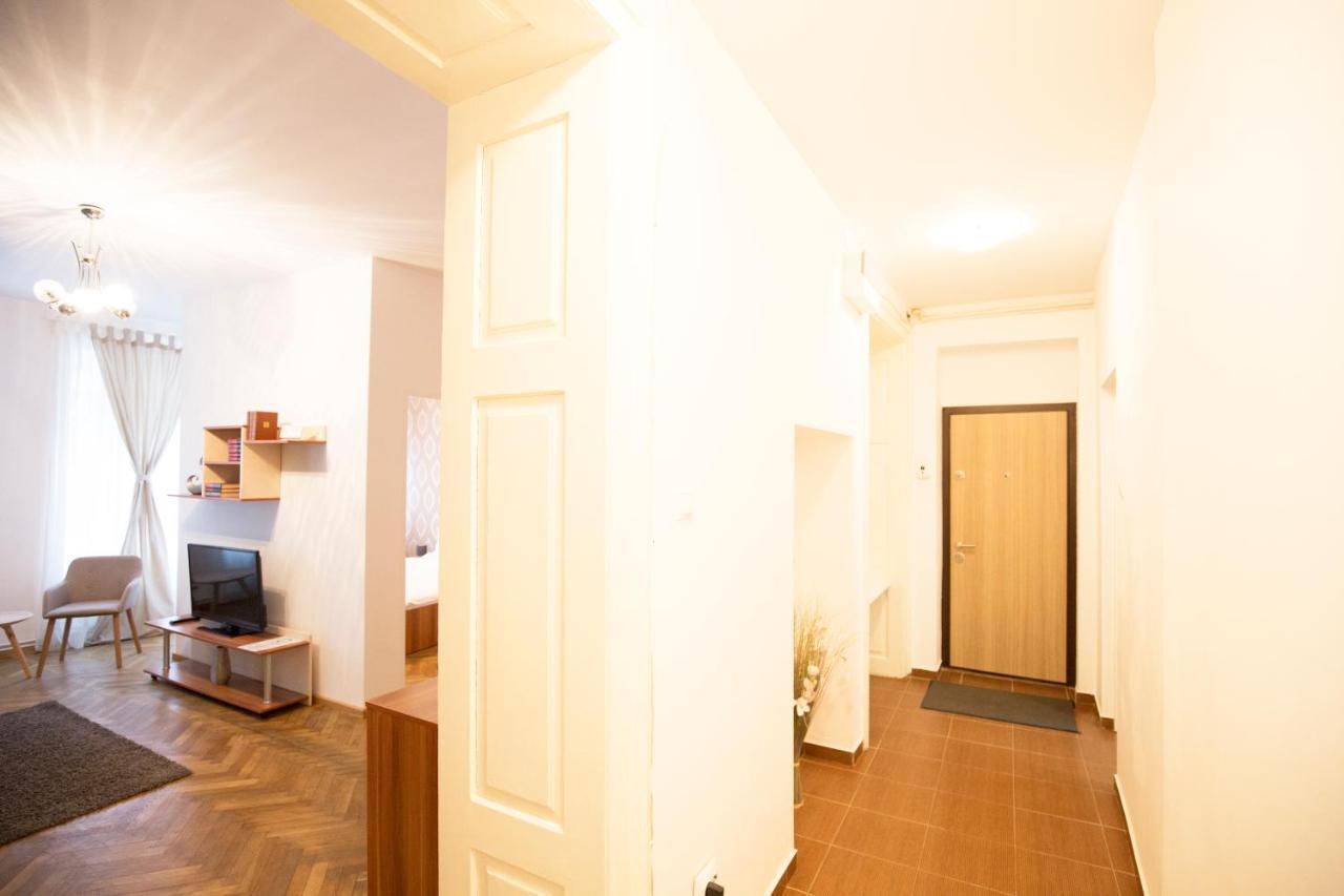 Sunny Old Town Apartment Brasov Exterior photo