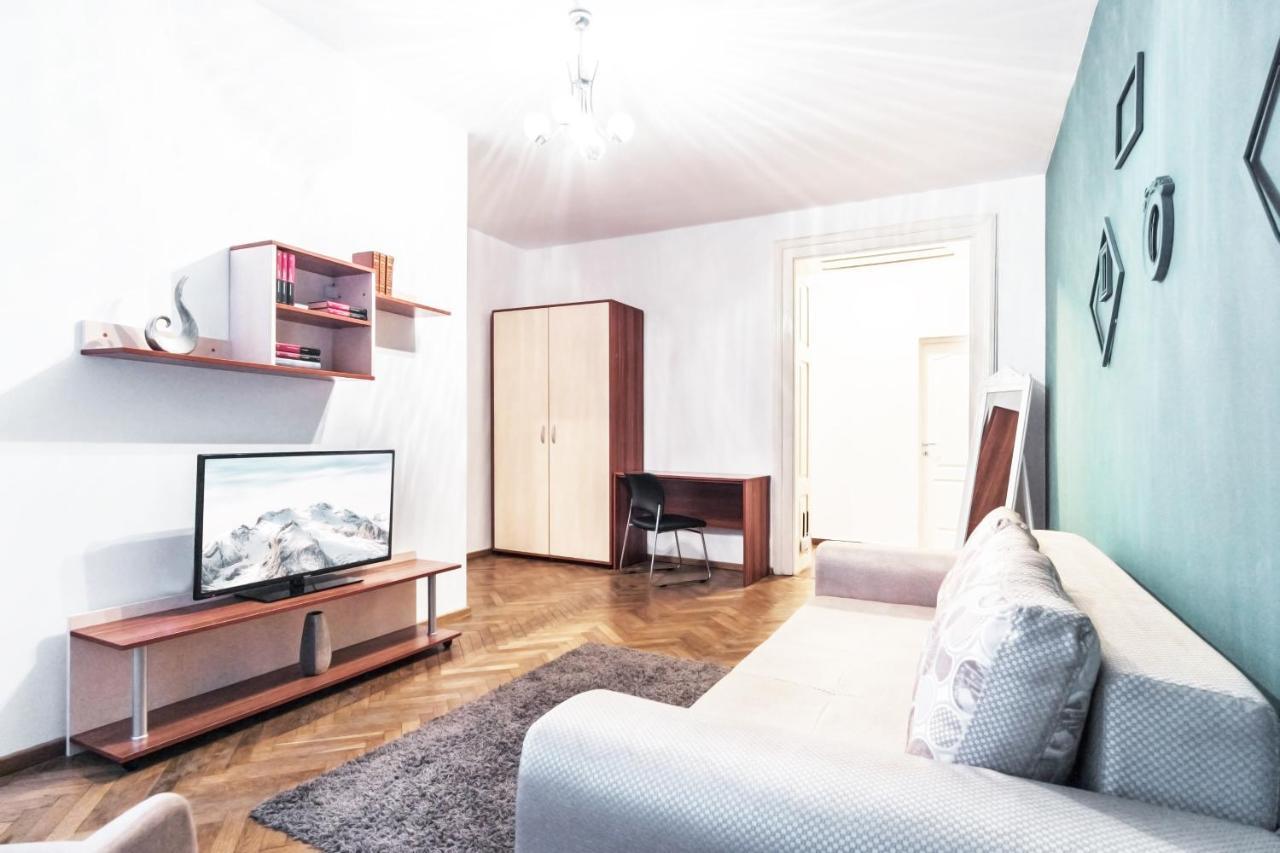 Sunny Old Town Apartment Brasov Exterior photo